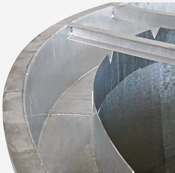 Mini Compact L 2.1 — Overflow channel for clarified water at the top of the cylinder.